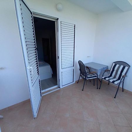 Apartmani Dijana Palit Exterior foto