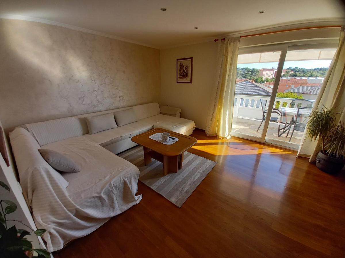 Apartmani Dijana Palit Exterior foto